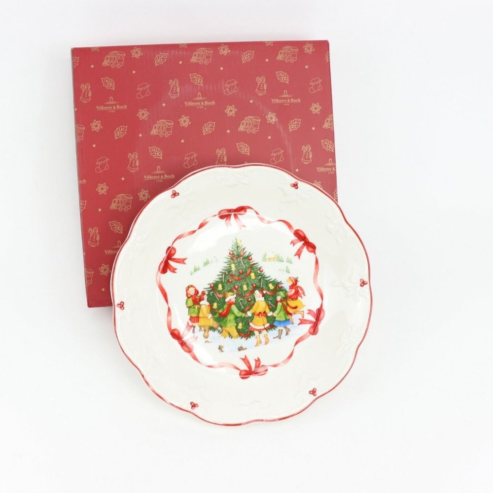 Villeroy & Boch, Toy’s Fantasy 9.75in Large Bowl Dancing Around the Tree